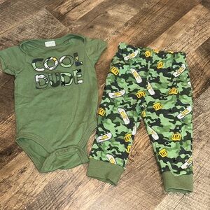 Cutie pie 2 piece set 3-6 months good condition